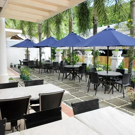 One Crescent Place Hotel